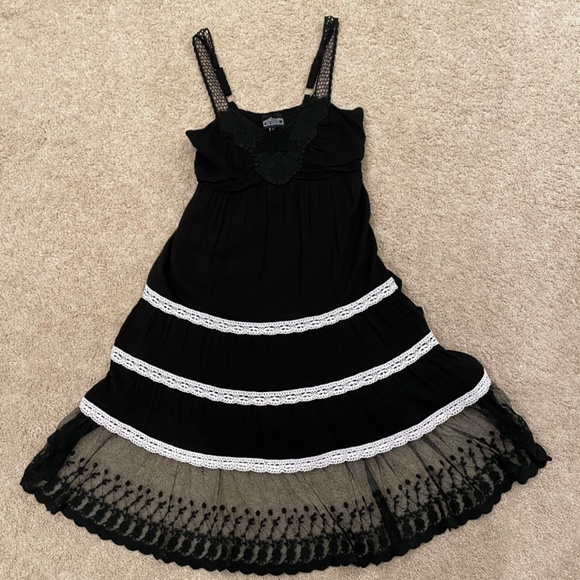 Angie black sundress - Picture 2 of 6